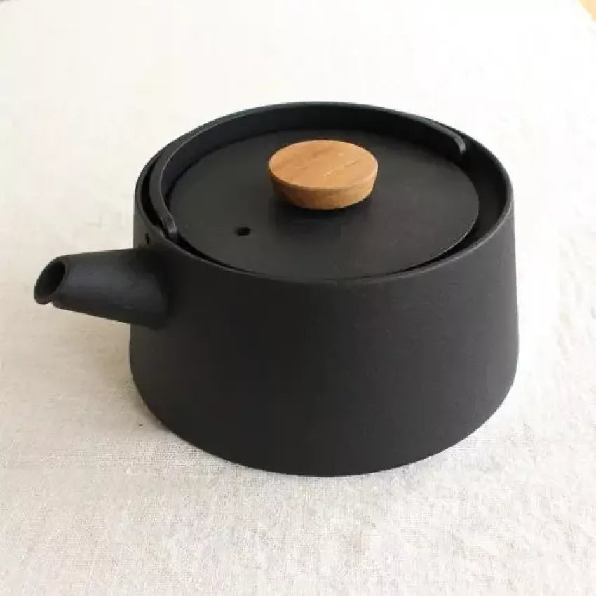 Kouriten [現貨] 日本製造 南部鉄器池永鉄工 鑄鐵茶壺 小泉誠設計 tetu 系列 image 2